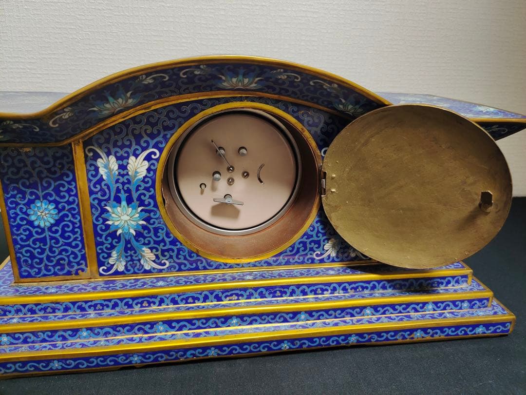 置時計　 アンティーク　骨董品　金彩　金属工芸　 景泰藍花卉紋　琺琅彩