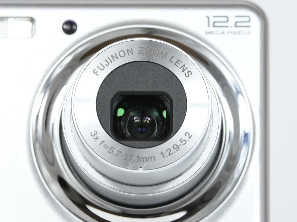 【美品】 フジフイルム　FUJIFILM FINEPIX J30 シルバー