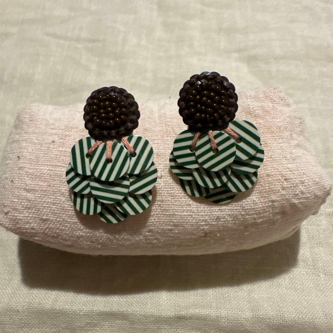 ピアス tamas