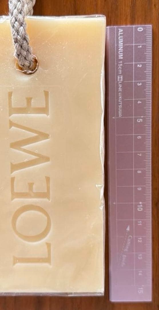 LOEWE 香水用ソープ ロゴ入り
