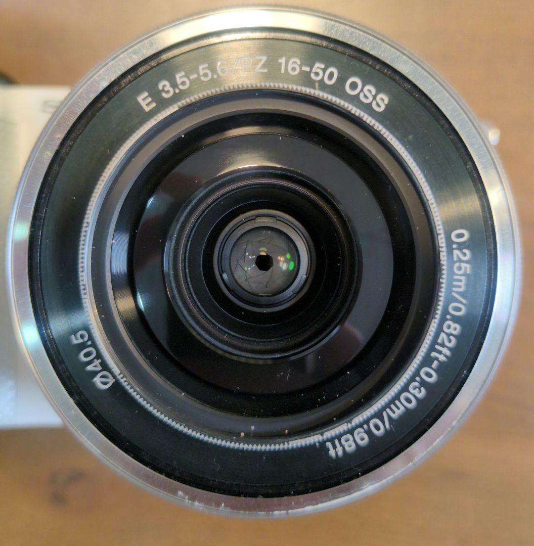 SONY α5000 ミラーレス一眼カメラ　ホワイト