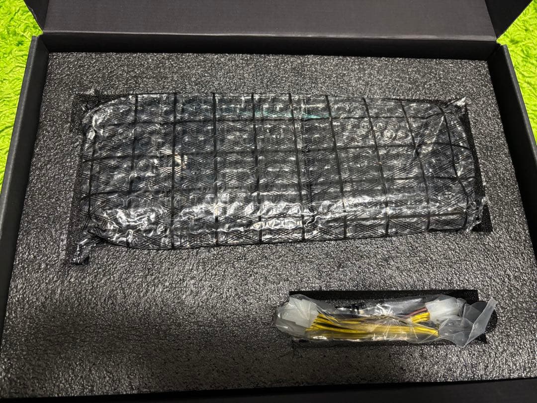 ZOTAC RTX 3070 Ti HoloBlack 8GB 動作確認済み