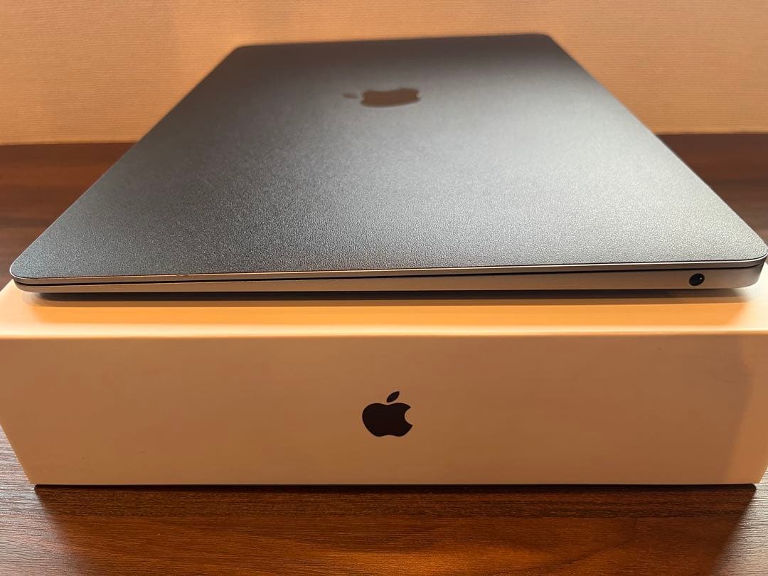 【極美品】MacBook Air 2019 13インチ 放電回数72回