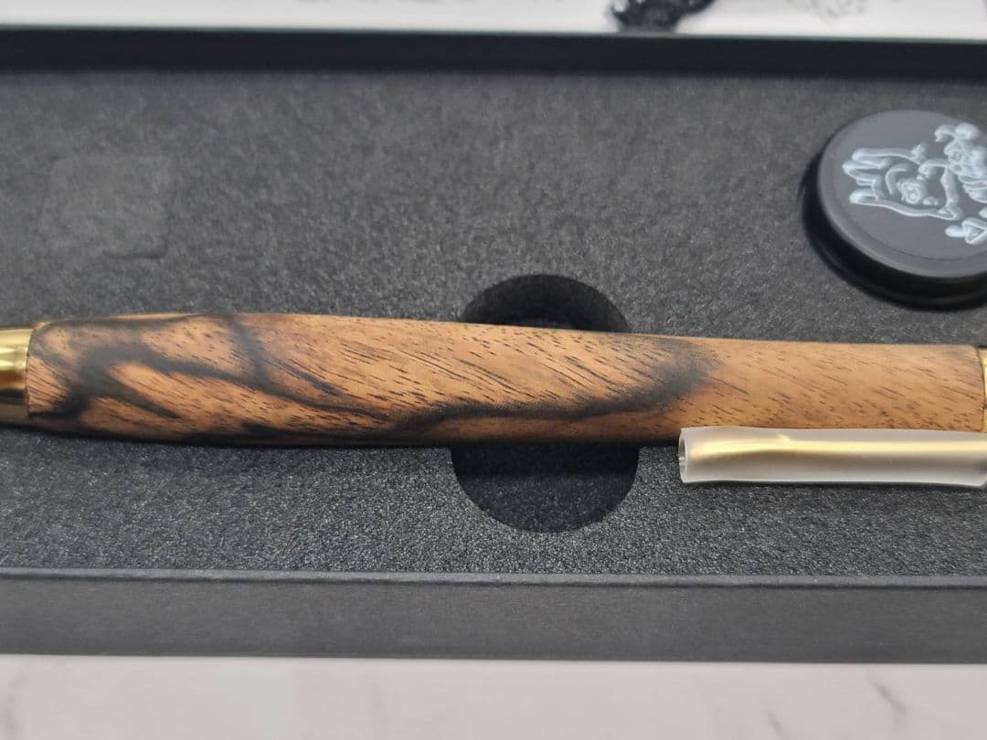 新品　こぶた工房　黒柿　極上　金金具　ボールペン