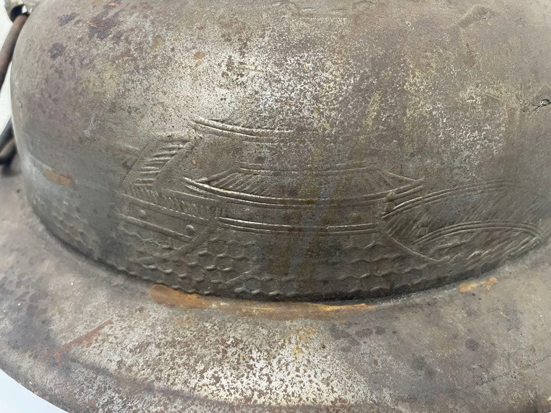 【現状品】鉄製 茶釜 炉釜 湯釜 釜 茶器 茶道具 アンティーク 蓋付き 彫有