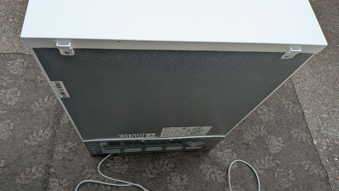 【美品】25年製　アイリスオーヤマ　冷凍庫　66L　IUSN-7A-W