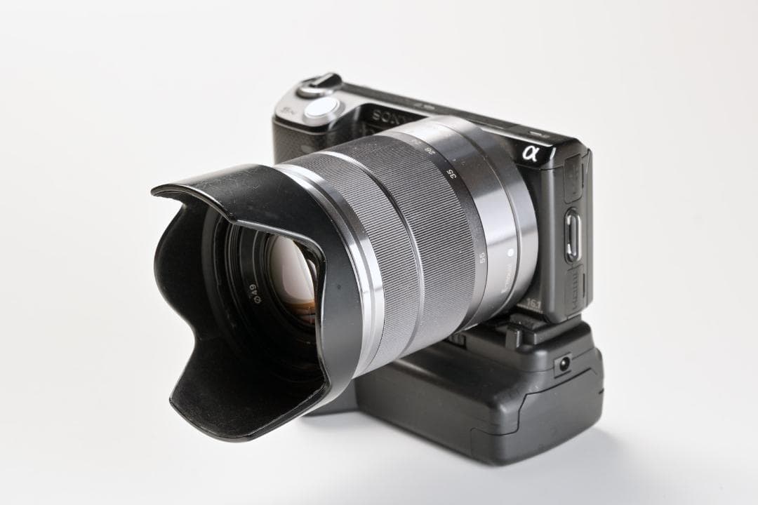 ソニ－NEX-5N+ストロボ+バッテリーグリップ(ジャンク扱い)