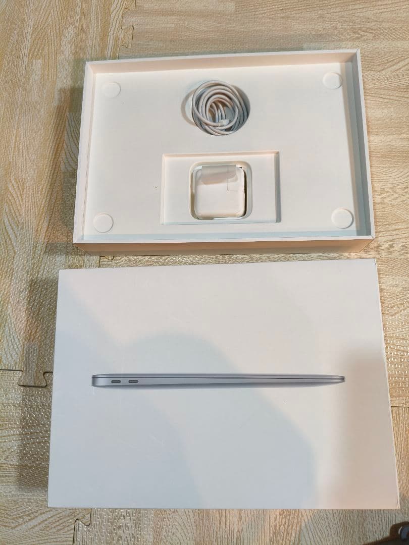 MacBook Air 2020 M1 8GB/256GB 付属品完備