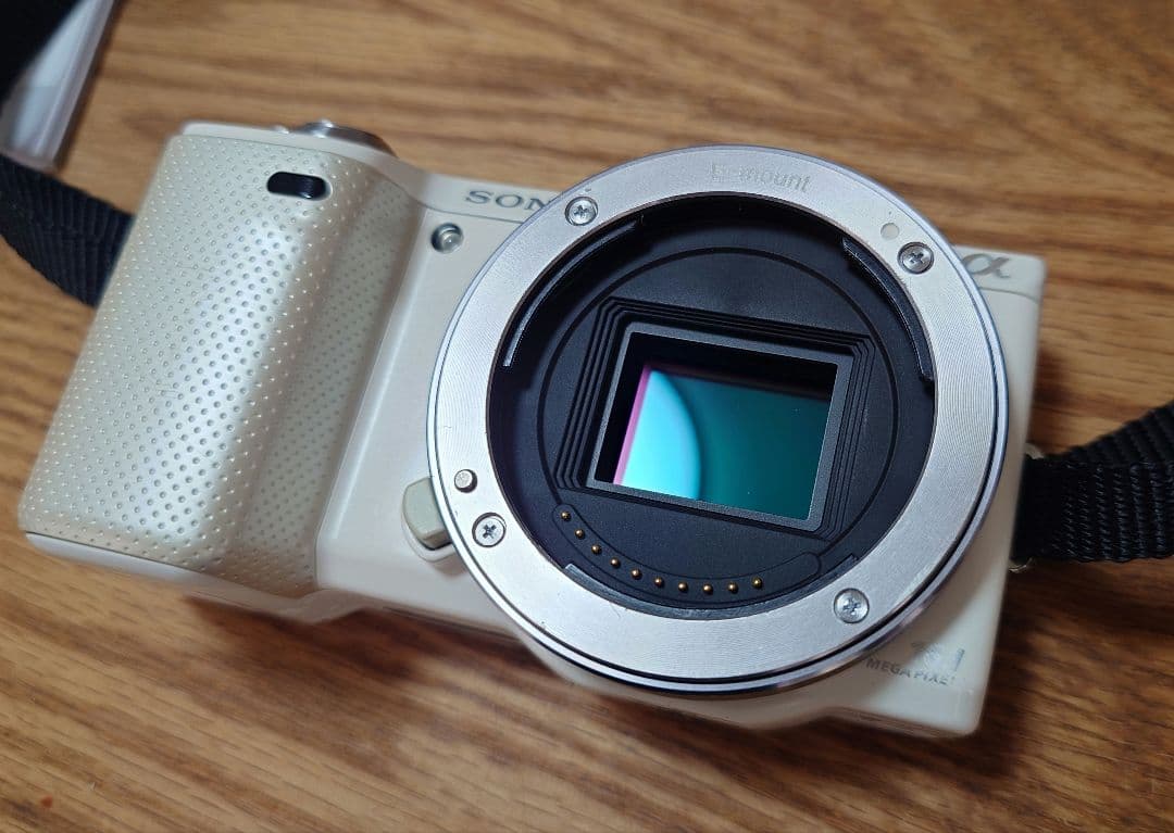 SONY ミラーレス一眼 α NEX-5ND ホワイト