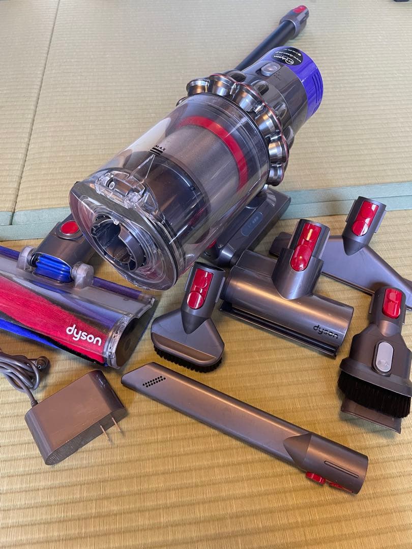 Dyson スティッククリーナー ダイソン　sv12 動作良好