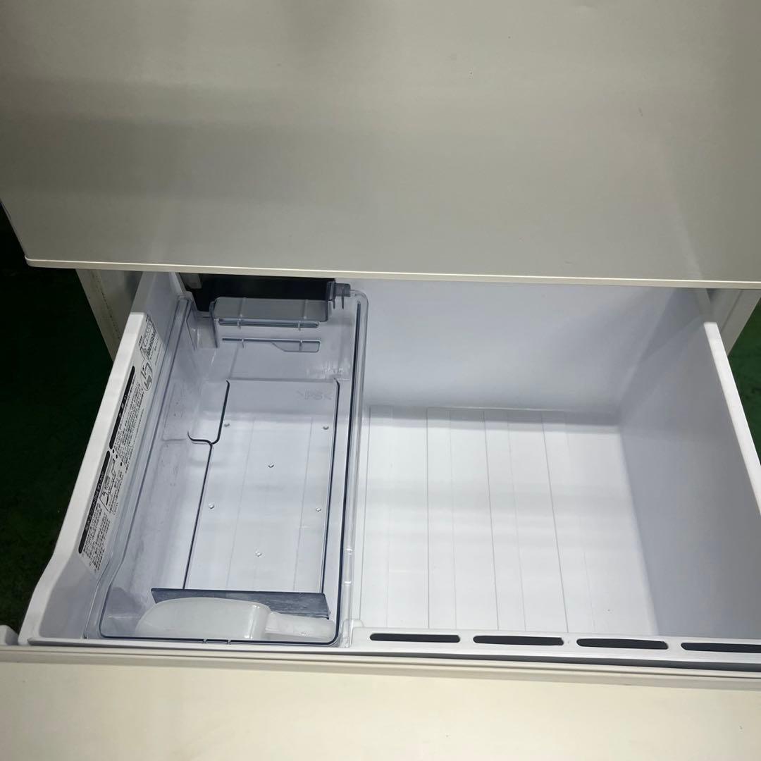 079 AQUA 超大人気　3ドア　200〜300ℓ 冷蔵庫　一人暮らし　極美品