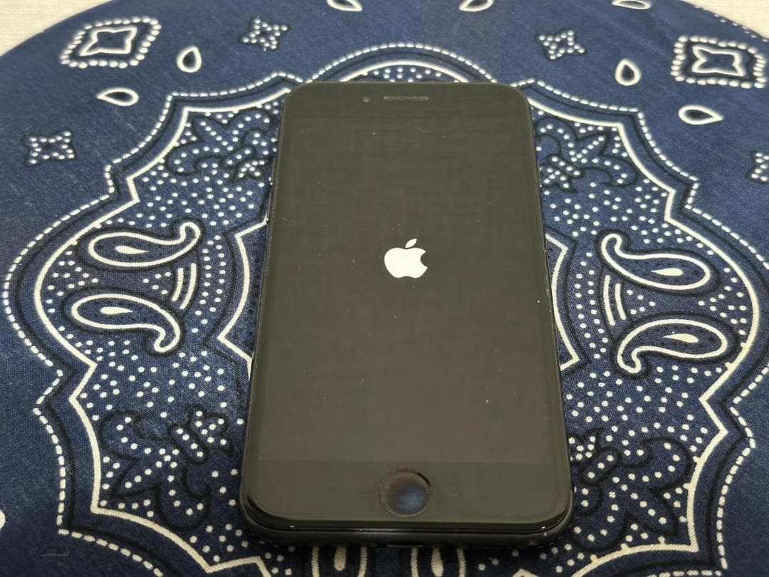 iPhone8 本体 バッテリー100% 64GB グレイ SIMフリー初期化済