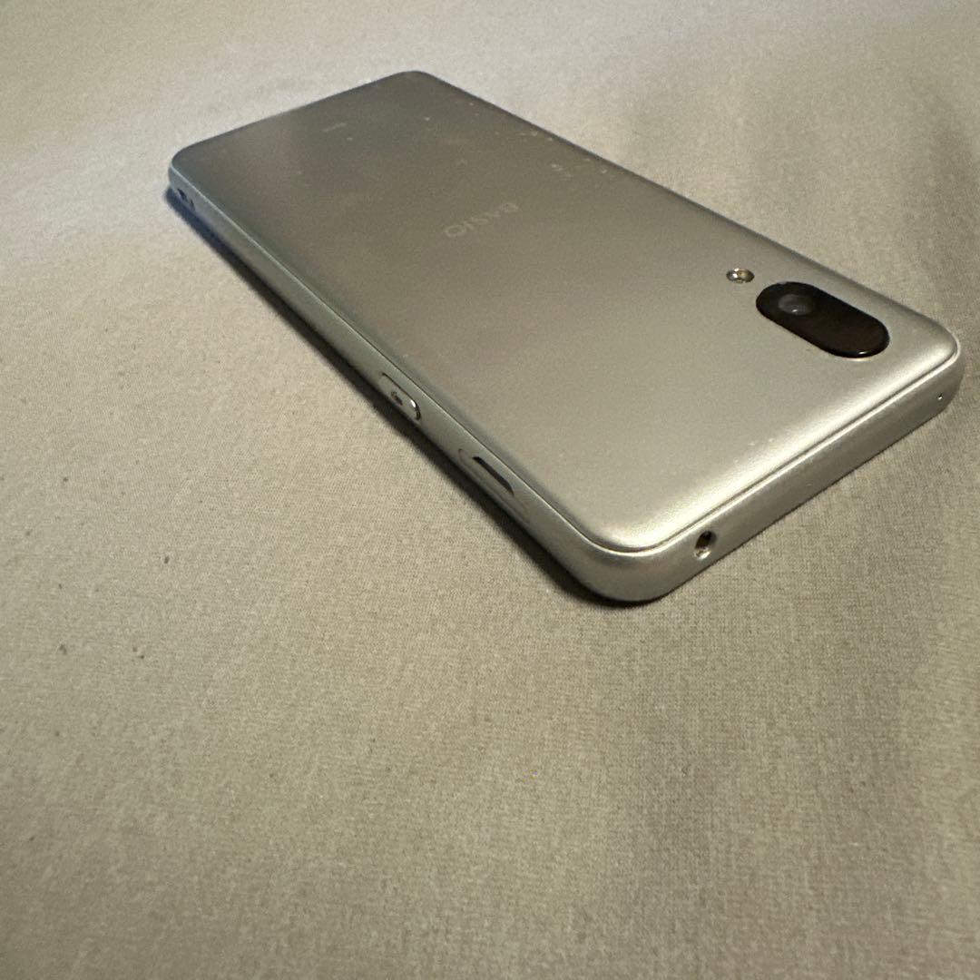 BASIO active SHG09 au シルバー 64GB SiMフリー