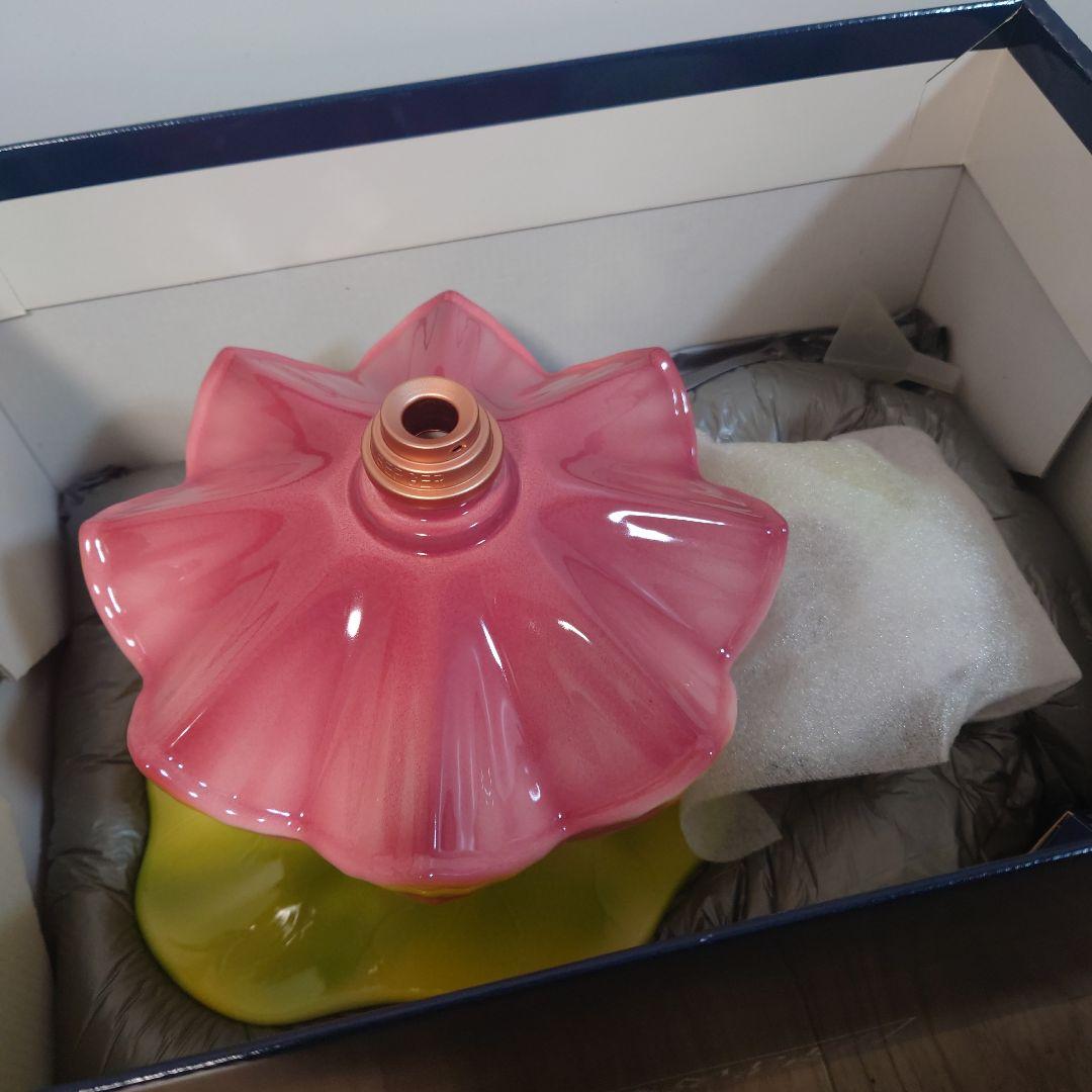ランプベルジェ　蓮の花