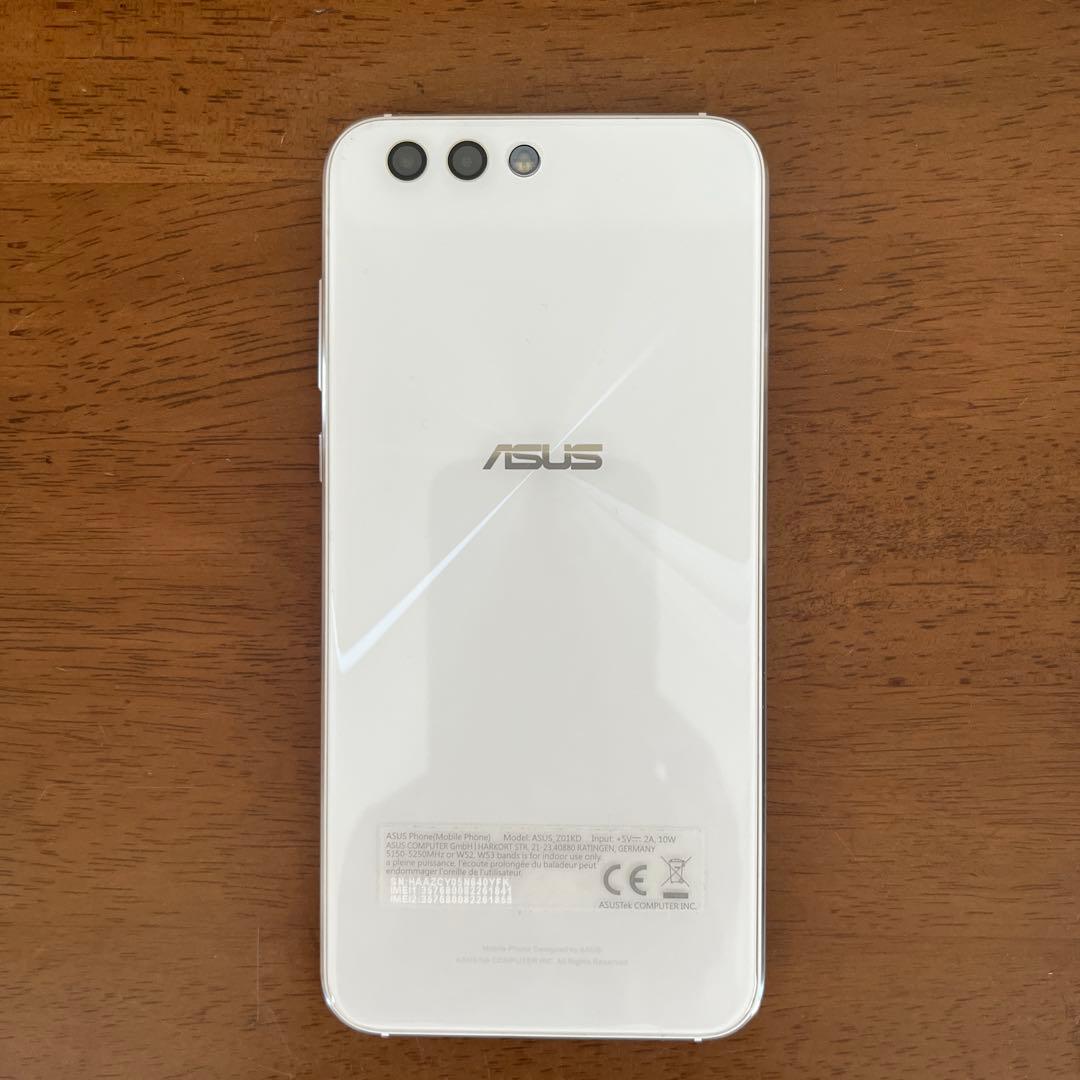 ASUS Zenfone 4 ZE554KL 5.5インチ