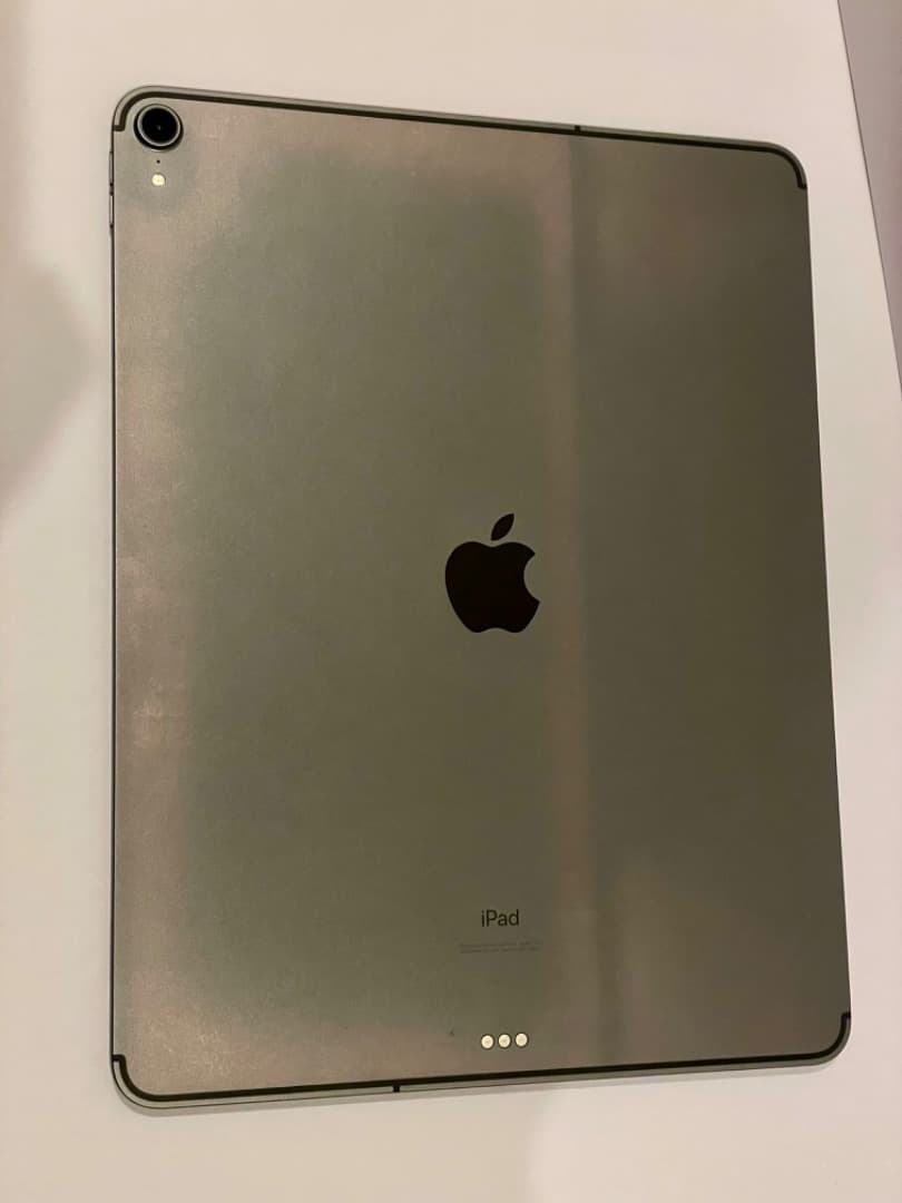 12.9 iPad pro Wi-Fiセルラー 256GB 第３世代SIMフリー