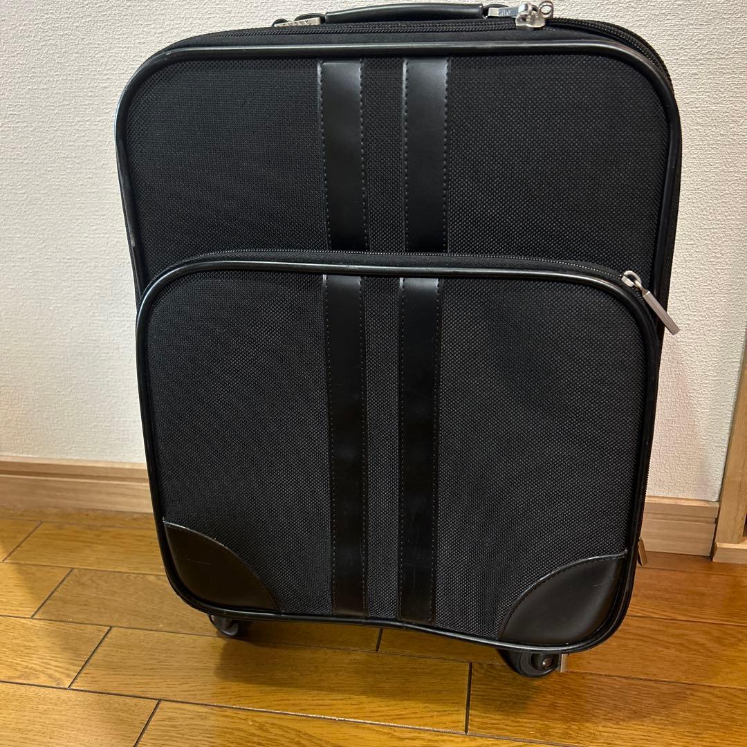 swany キャリーバッグ　4輪　付属ハンドバッグ付き