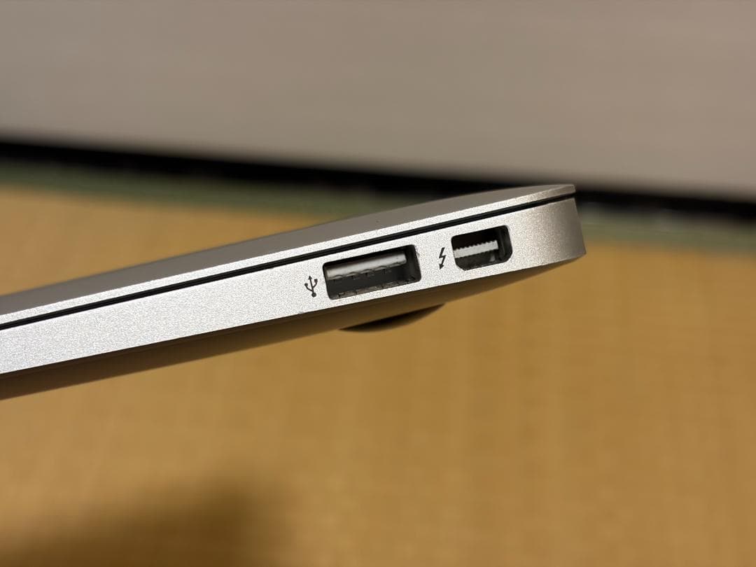MacBook Air 2013 8GB 11インチ A1465