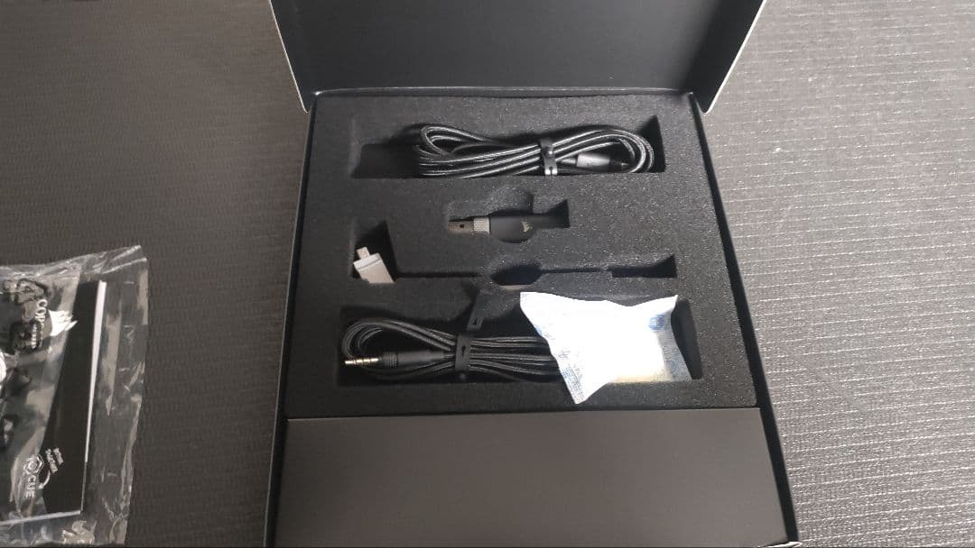 ヘッドホン Corsair VIRTUOSO RGB WIRELESS