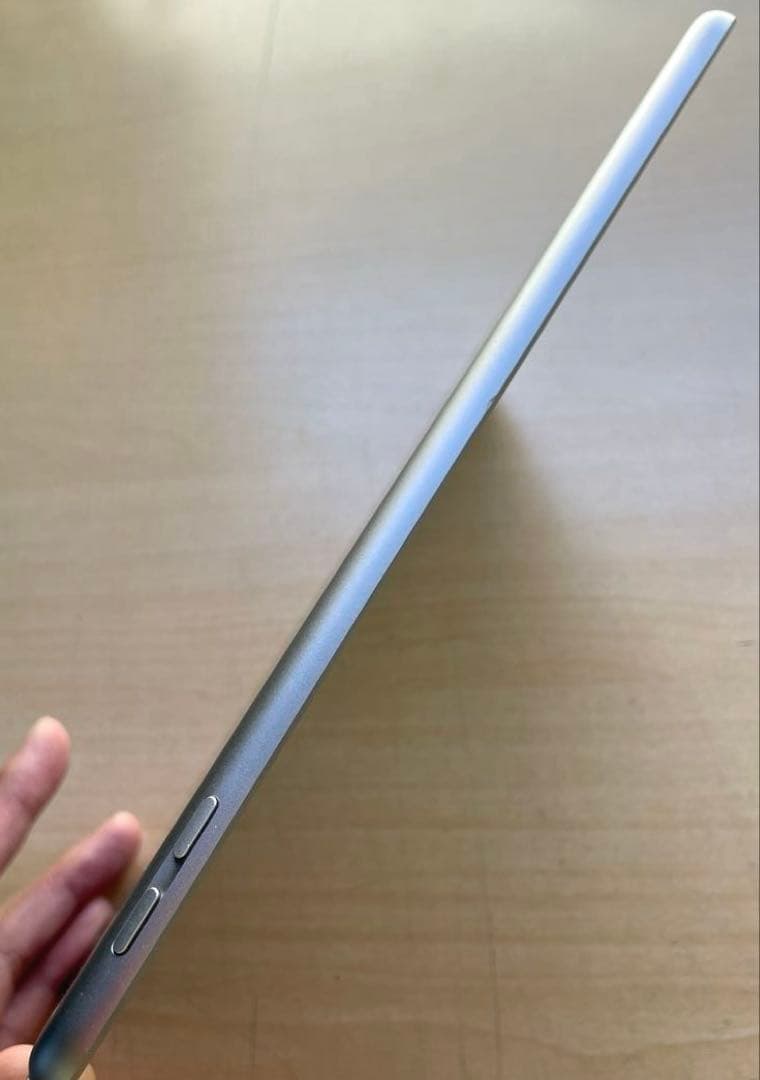 iPad 第6世代　A1893　Wi-Fi スペースグレイ　32GB 美品