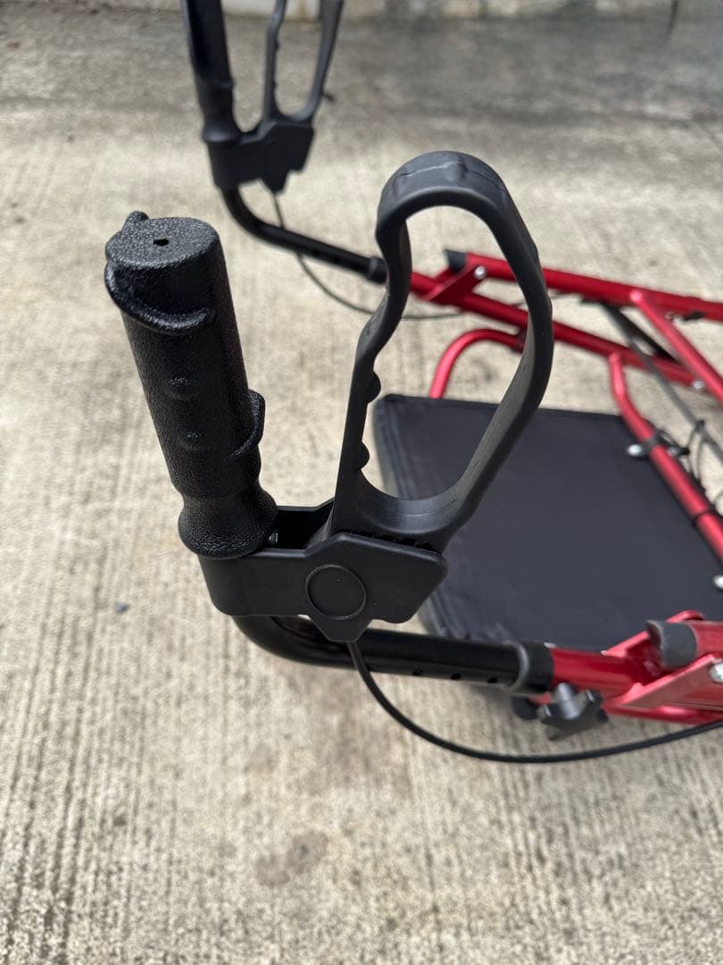 歩行器 メーカー ''Healthmeans walker''