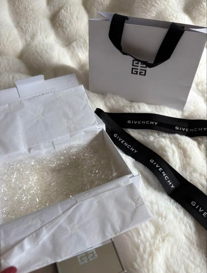 GIVENCHY ハイライター