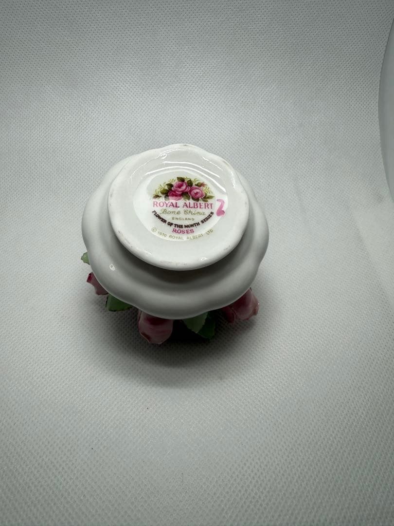 ヴィンテージ　ロイヤルアルバート　美しい薔薇　陶花　イギリス　英国　バラ　陶器