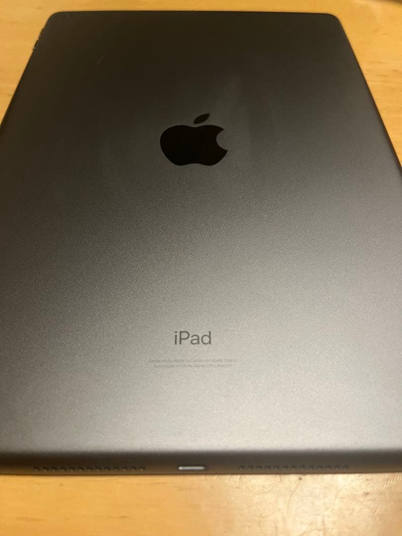 iPad (第9世代) Wi-Fi 64GB 本体は美品　初期化済み