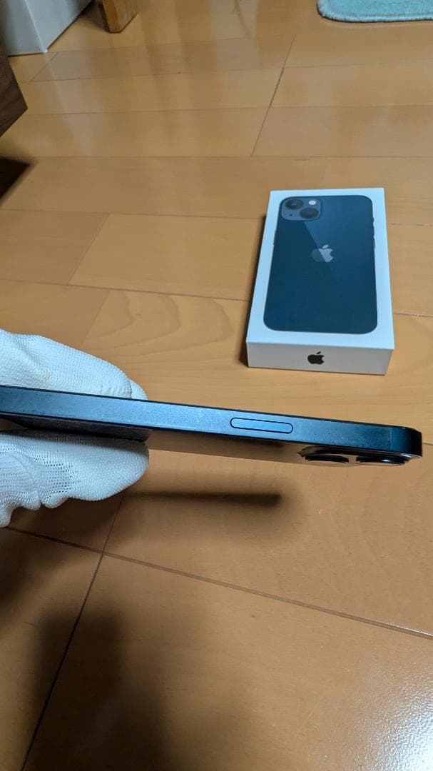 Apple iPhone 13 ブラック 本体　simフリー