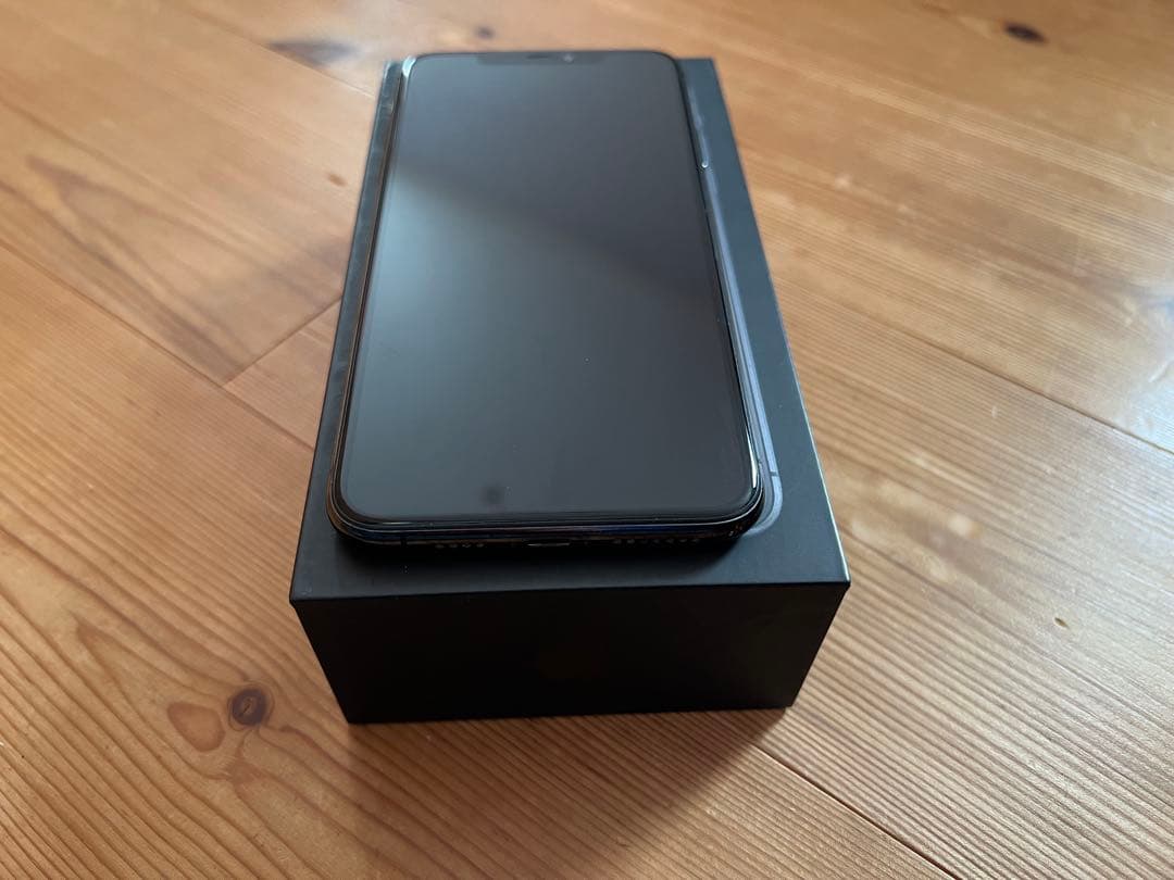 Apple iPhone 11 Pro Max 256GB バッテリー100%