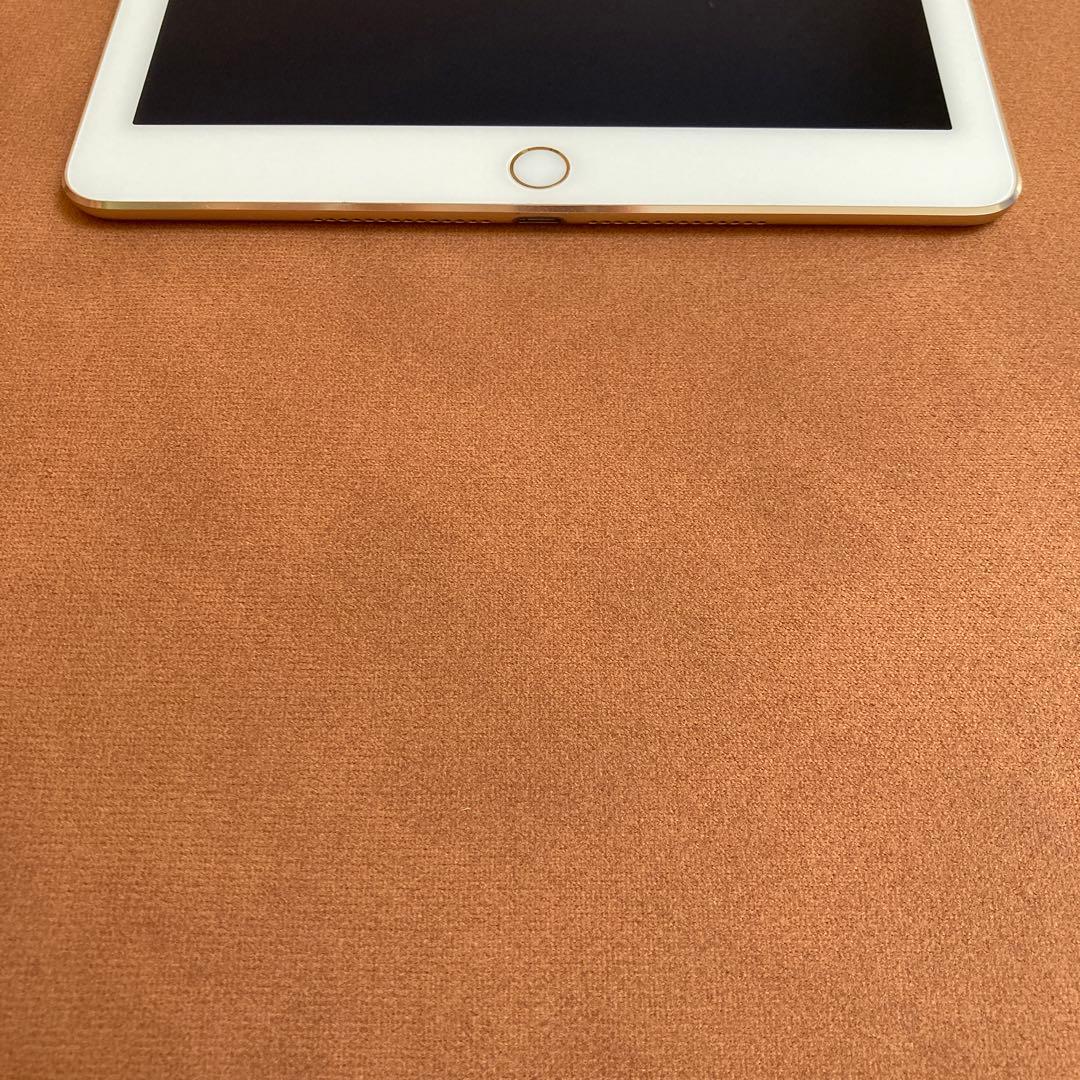 101【早い者勝ち】iPad Air2 第2世代 16GB au☆