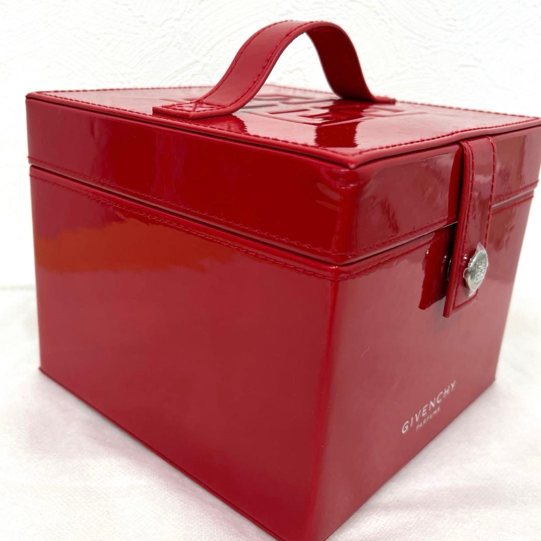 【美品】ジバンシー　エナメル バニティバッグ