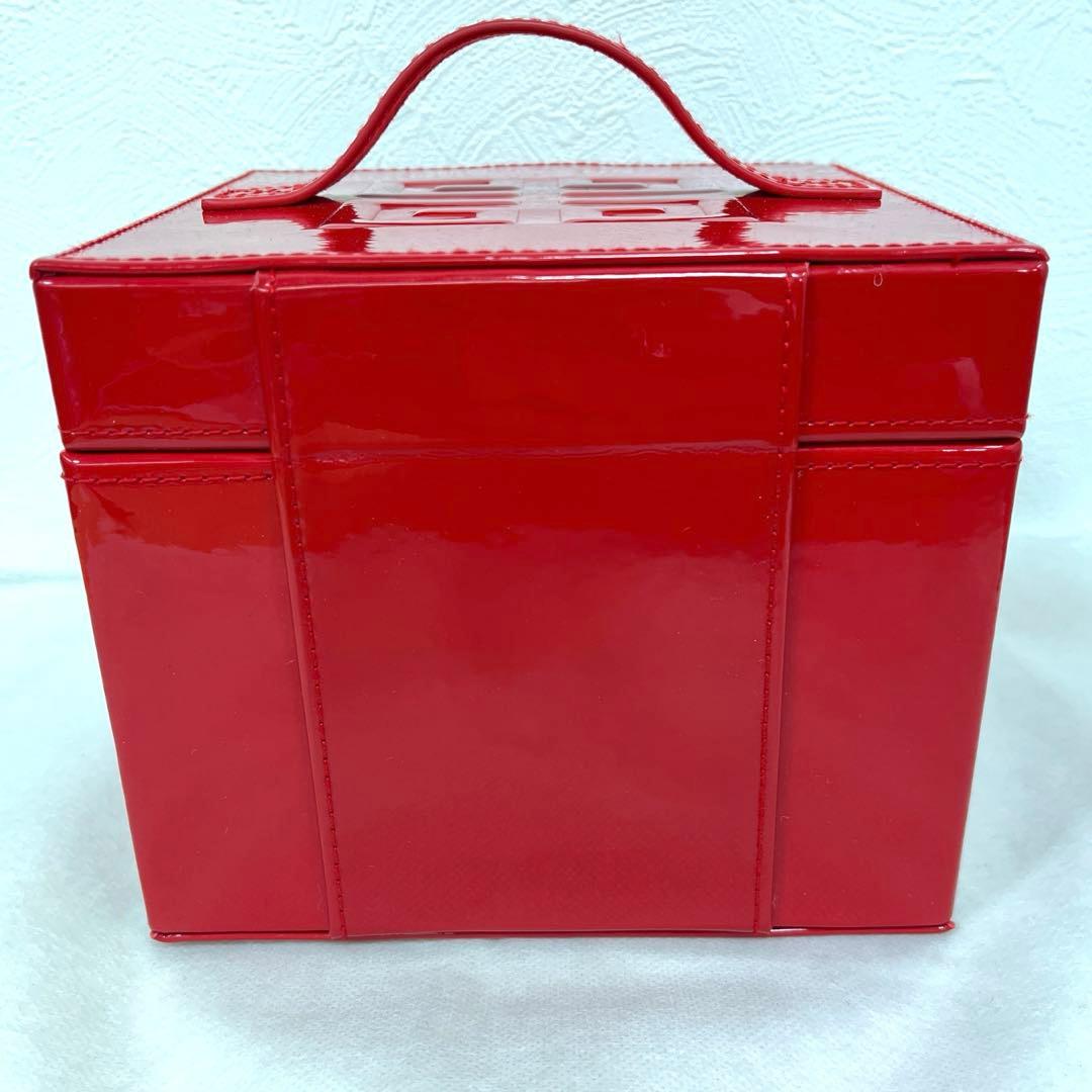 【美品】ジバンシー　エナメル バニティバッグ