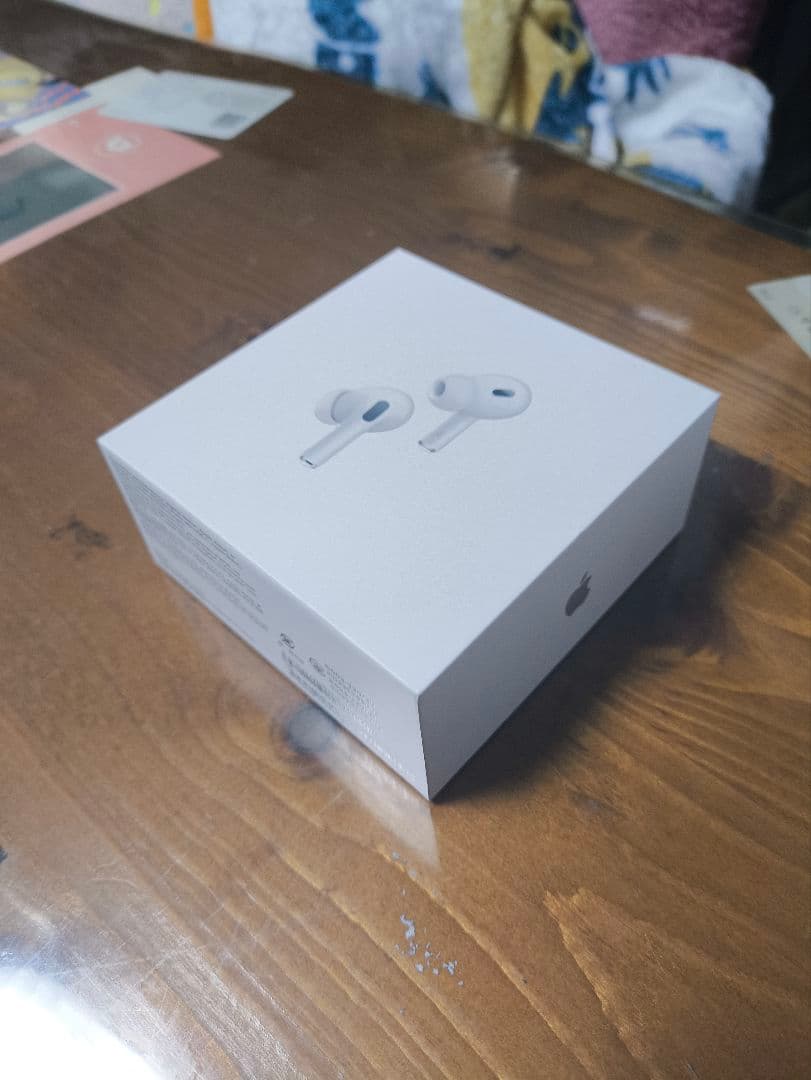 美品　AirPods Pro 2 本体 充電ケース付き ホワイト