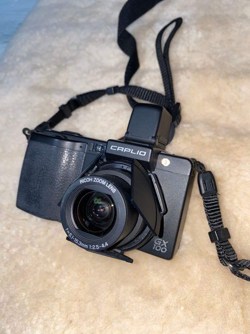 RICOH CAPLIO GX100 コンパクトデジタルカメラ (VFD付き)