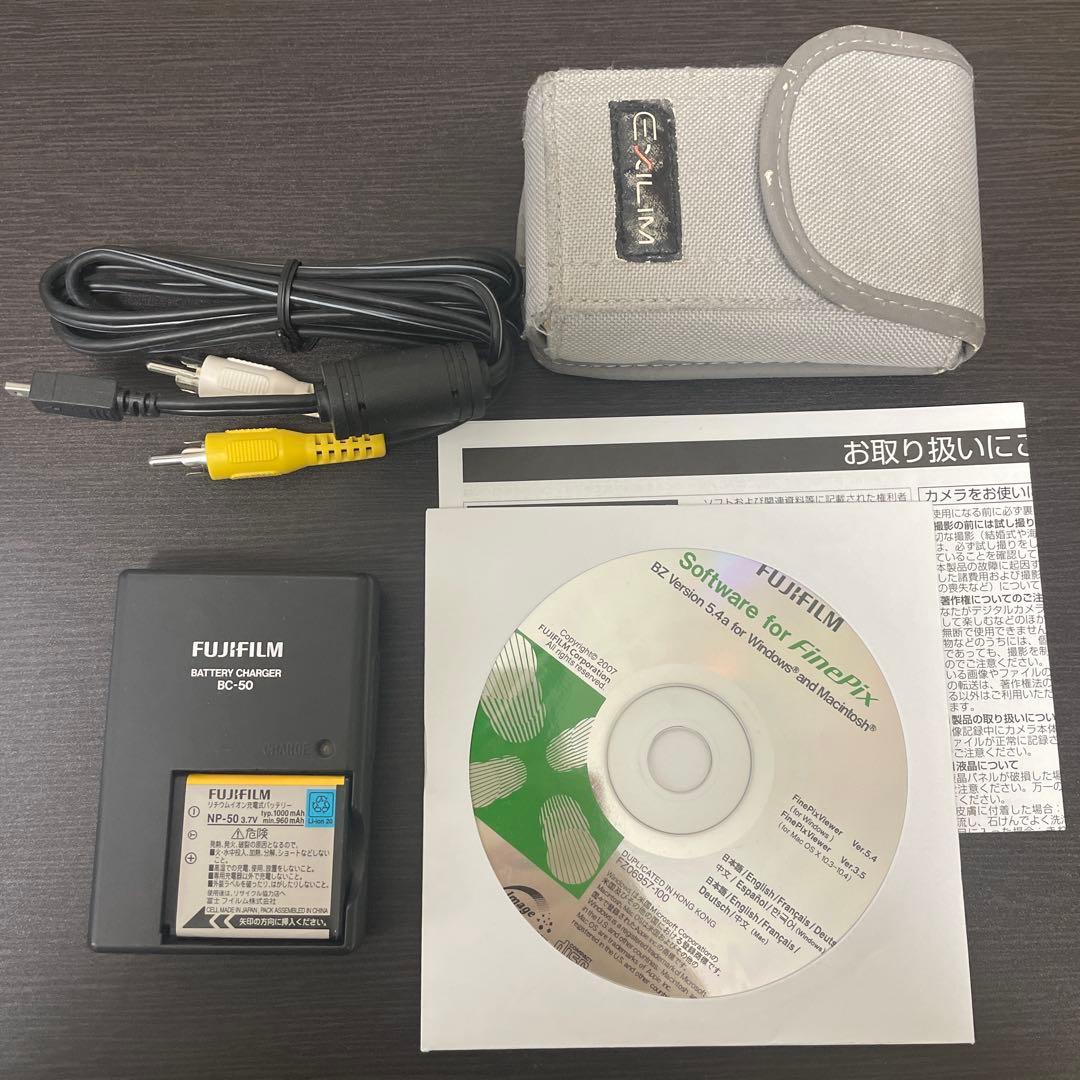 Fujifilm FinePix F50 fd デジタルカメラ　中古美品