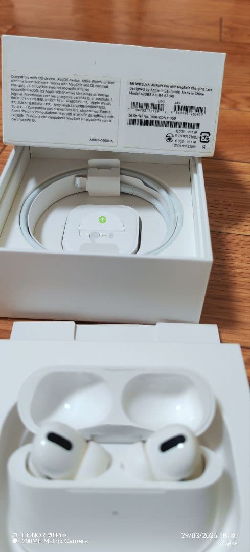 AirPods Pro1& Airpods 3どちらのセットも問題なく使えます。