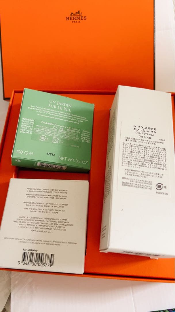 エルメス　ハンドクリーム、ソープ、あぶらとりがみ