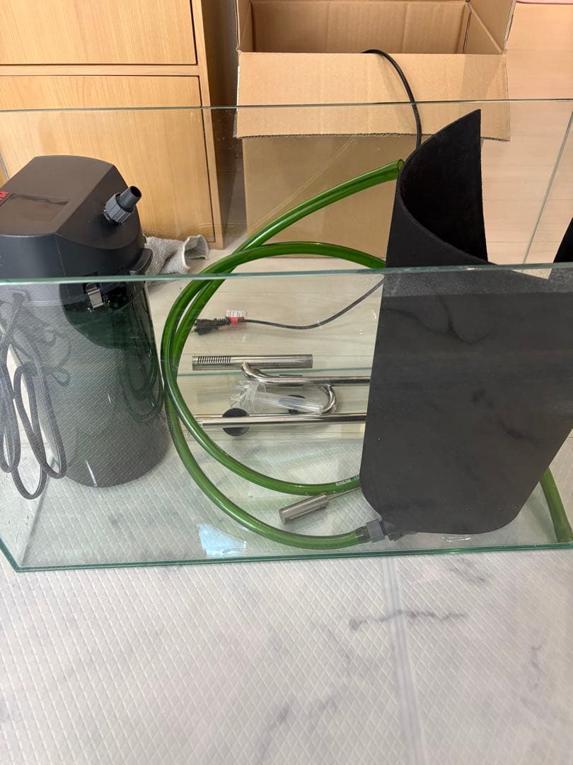 60センチ水槽とフィルターセット