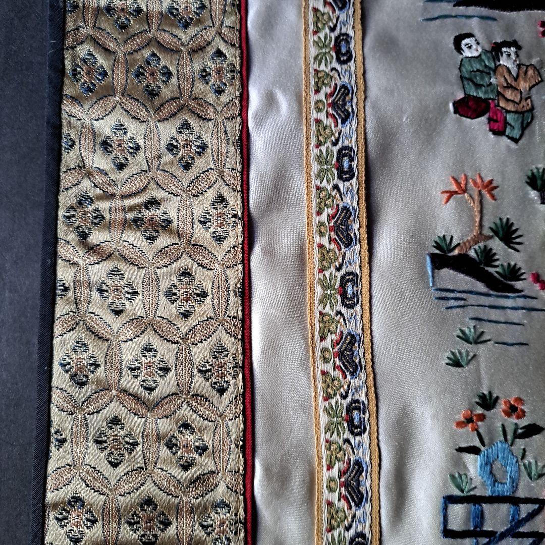 中国　正絹刺繍　精密刺繍　工芸品の敷物　お祭り風景図　極上