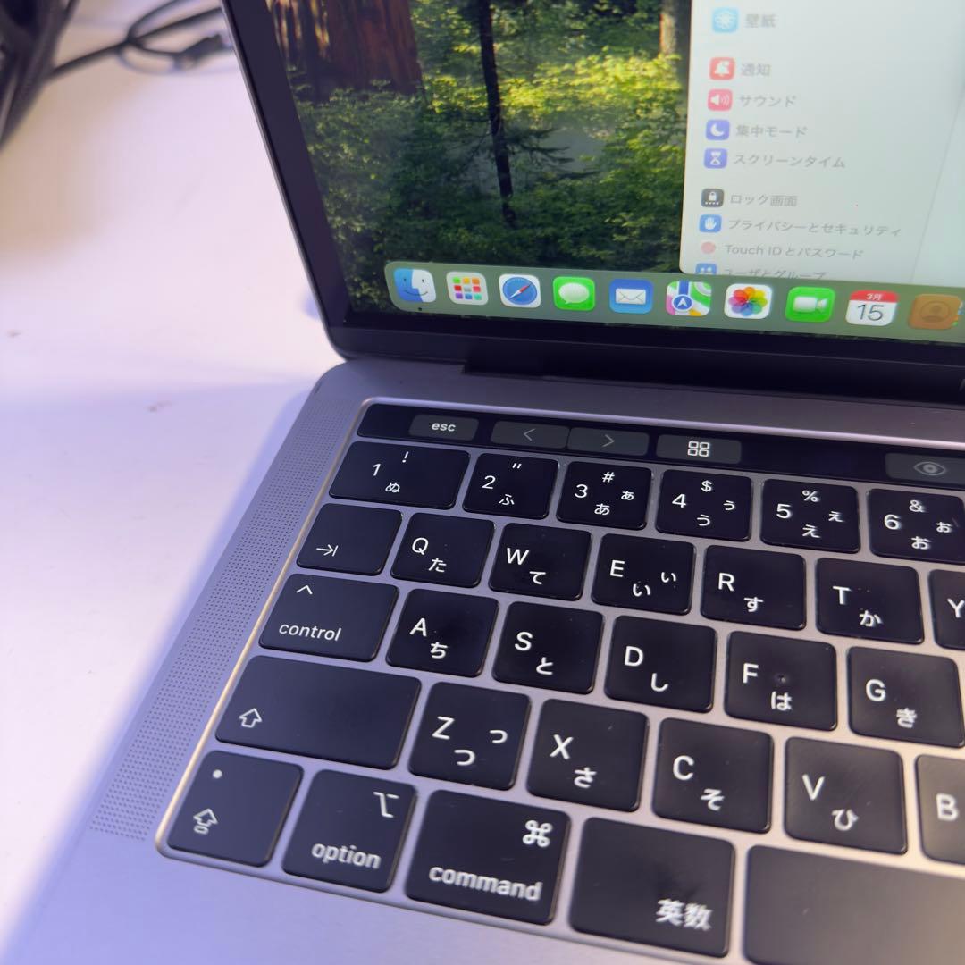 MacBookPro 13インチ i7搭載　16GB/256GB 極美品
