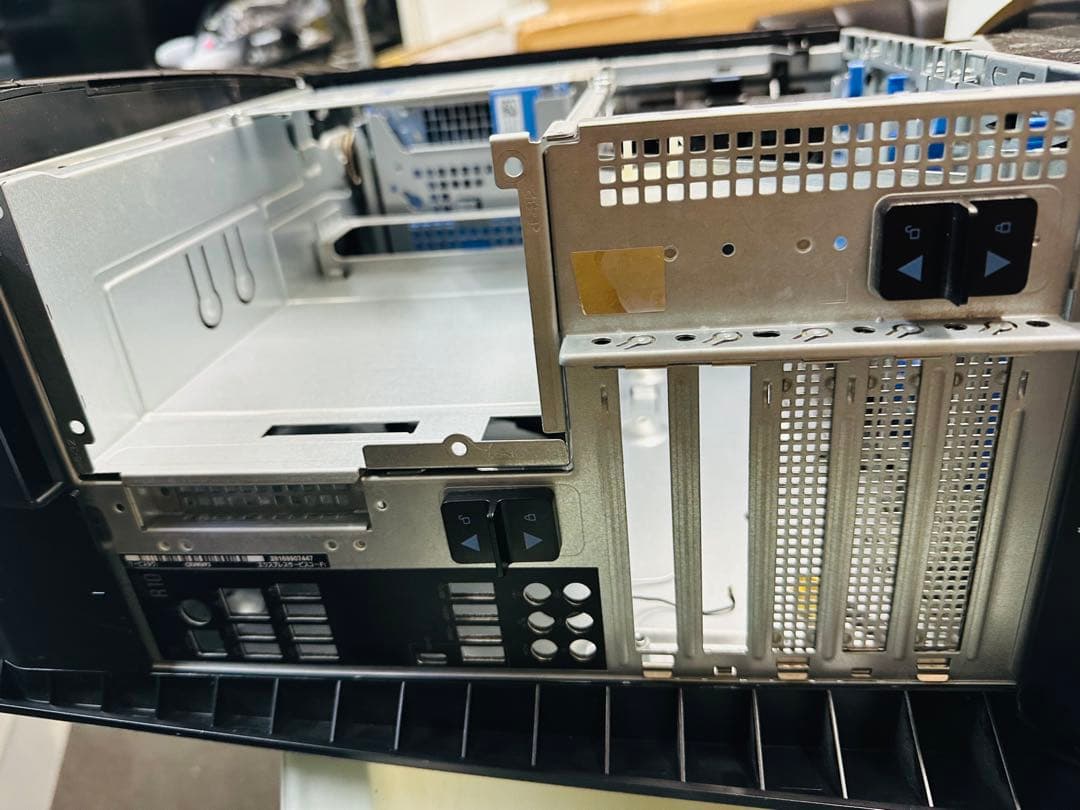 Alienware PCケース（バーツなし）(現状品)