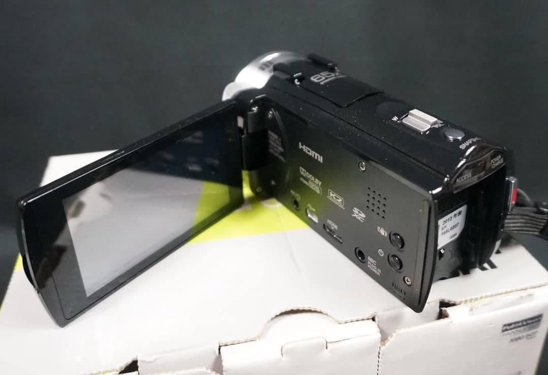 JVC/ヴィクター Everio GZ-E745-B ビデオカメラ