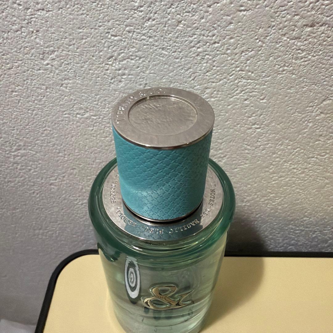 Tiffany & Co. Eau de Parfum 50ml 裏面擦れてます