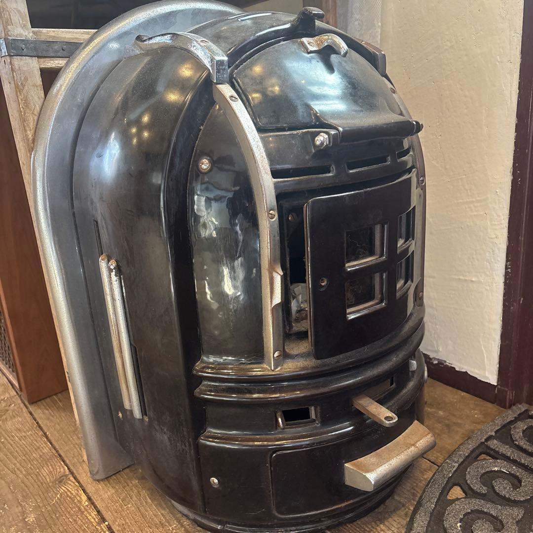 薪ストーブ 黒 アンティーク　石炭 暖炉
