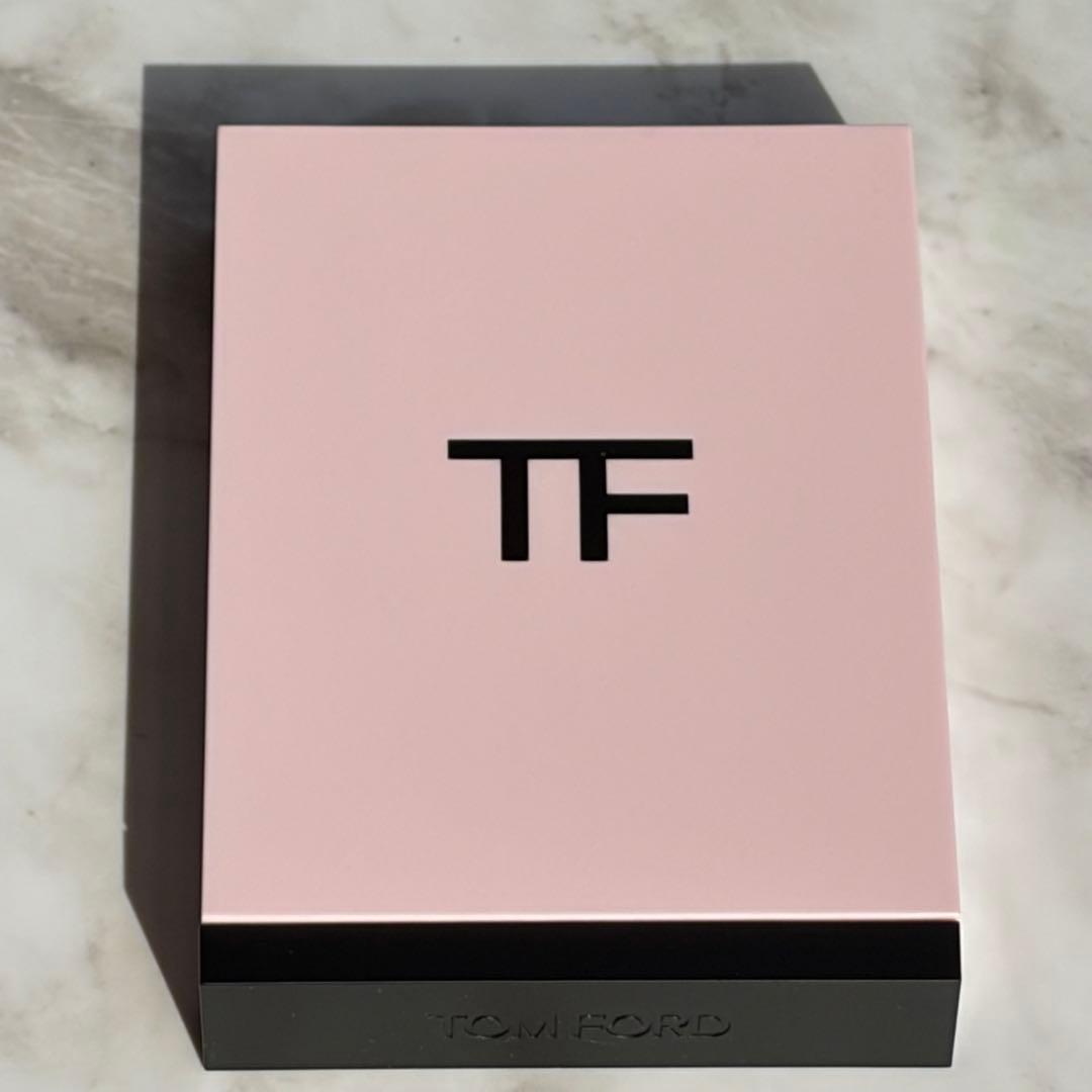 【未使用新品】】TOM FORD アイ カラー クオード ⭐︎フォビドゥン ピンク