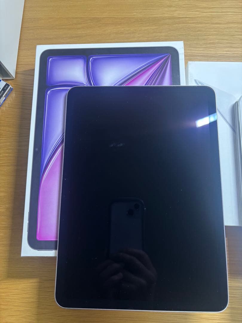 iPad Air(第7世代 パープル）+ Magic Keyboard ホワイト
