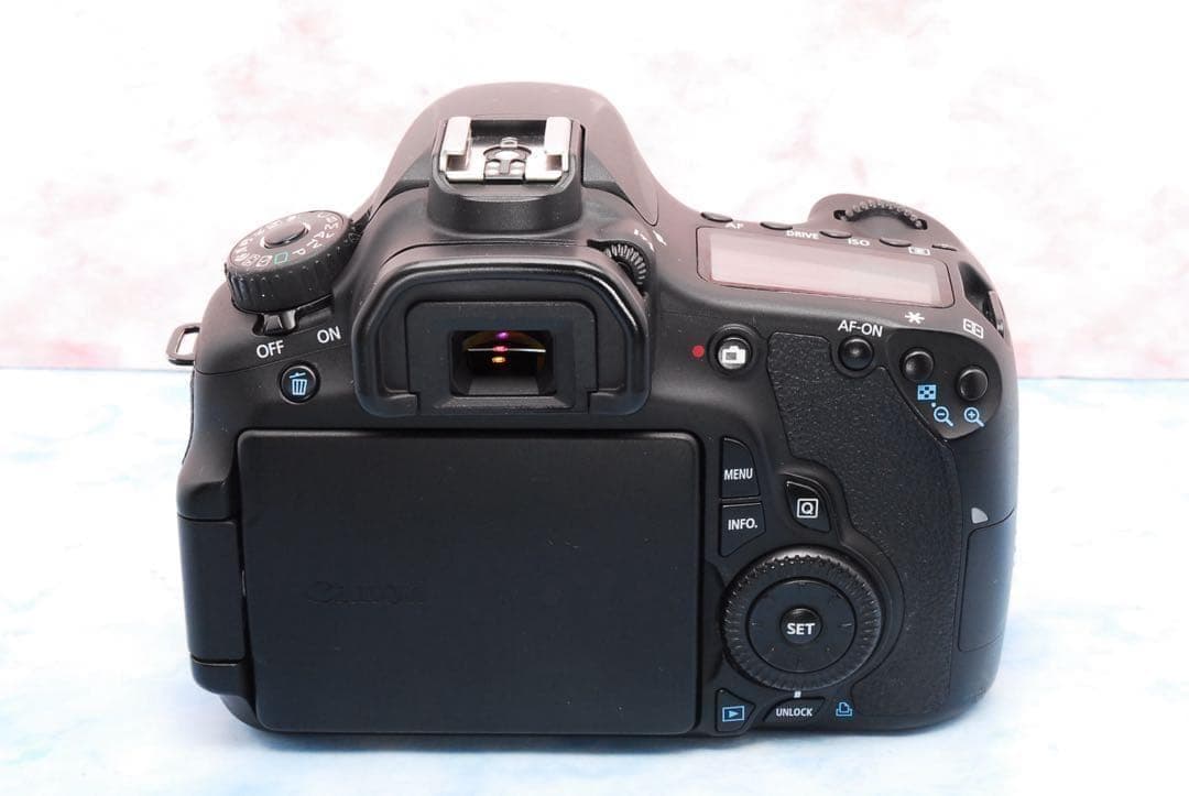 キャノン EOS 60D☆一眼レフカメラ☆高性能☆初心者でも扱いやすい☆