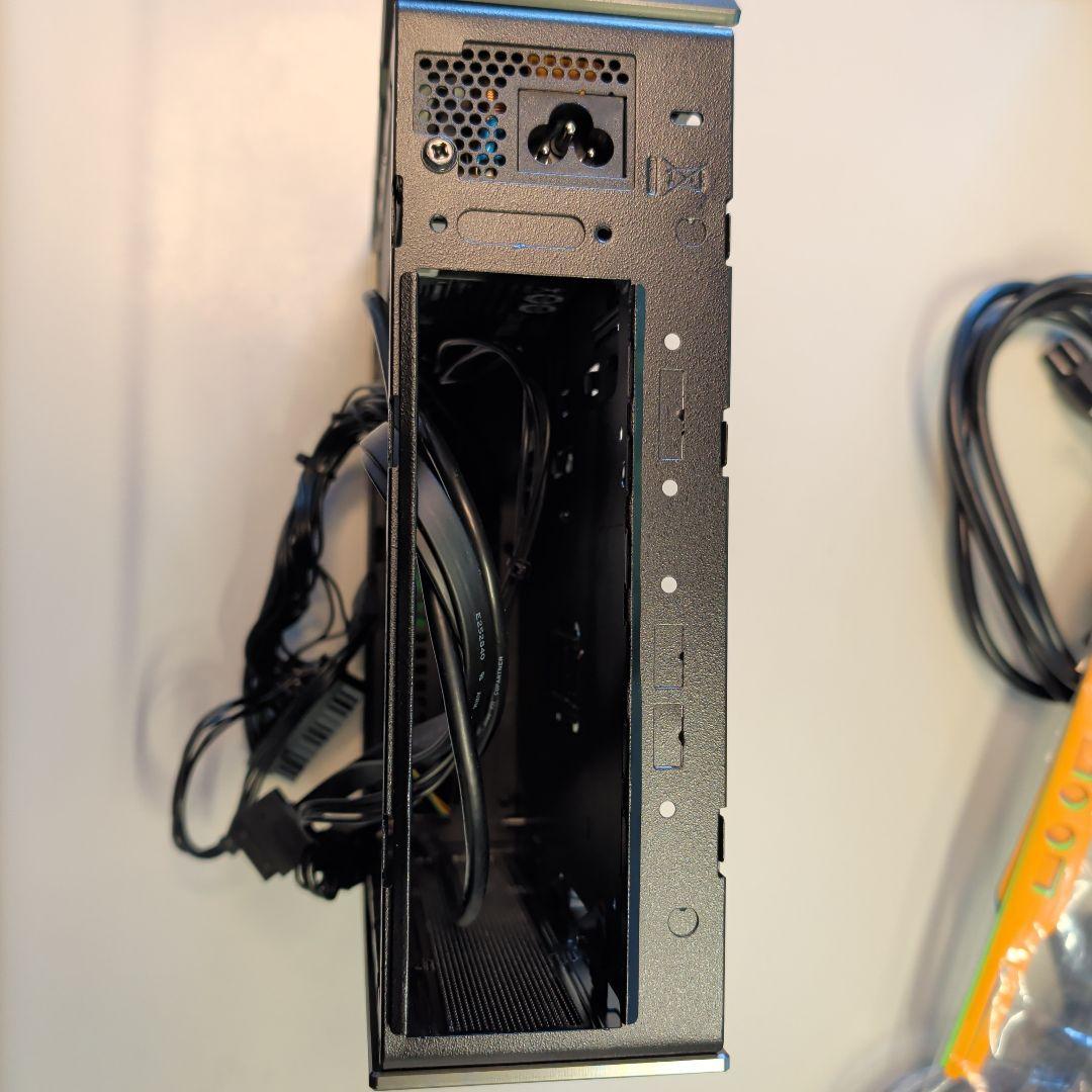 IN WIN 200W電源搭載 mini-ITXケース Chopin Pro