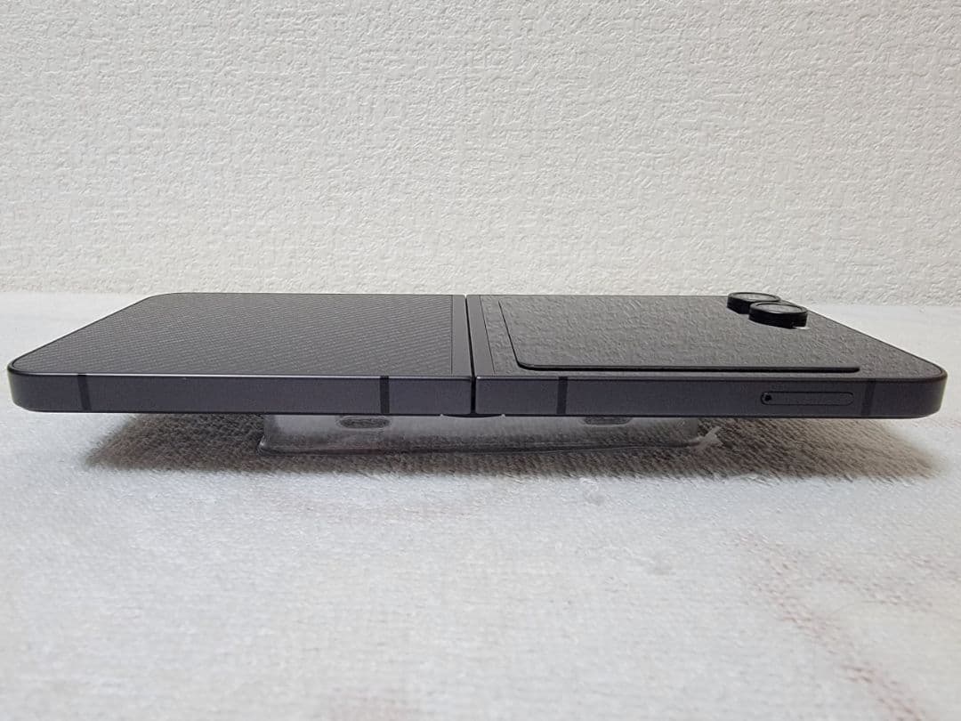 【極美品】Galaxy Z Flip6 256GB SIMフリー / 訳あり